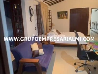 Casa de 3 alcobas en arriendo en El Poblado, Medellín, 250 m² · foto 10 de 20