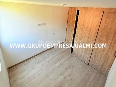 Apartamento de 3 alcobas en venta en Molinares, Bello, 62 m² · foto 9 de 20