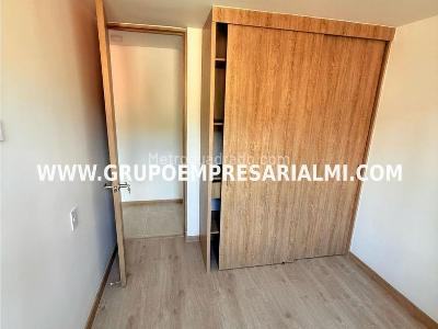 Apartamento de 3 alcobas en venta en Molinares, Bello, 62 m² · foto 11 de 20