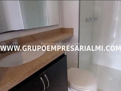Apartamento en venta en El Poblado, Medellín · foto 8 de 20