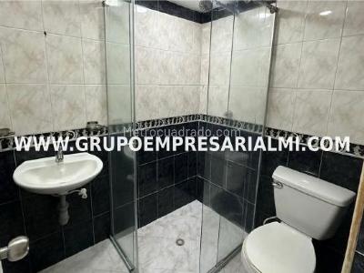 Apartamento de 3 alcobas en venta en Guayabal, Medellín, 53 m² · foto 9 de 20