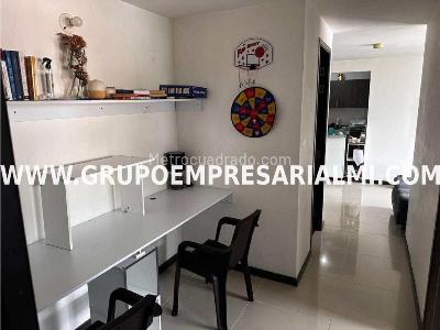 Apartamento de 3 alcobas en venta en Niquia, Bello, 65 m² · foto 2 de 20
