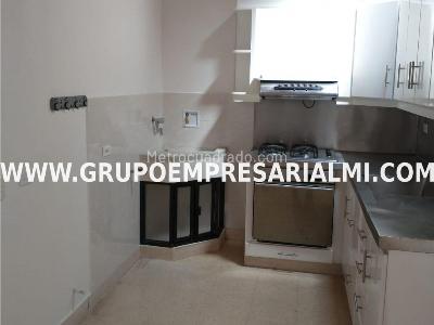 Apartamento de 3 alcobas en arriendo en Belen, Medellín, 75 m² · foto 3 de 20