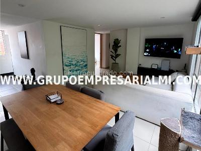 Apartamento de 3 alcobas en venta en El Poblado, Medellín, 100 m² · foto 2 de 20