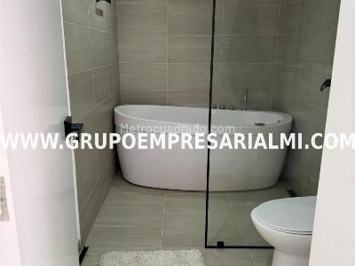 Apartamento de 3 alcobas en venta en El Poblado, Medellín, 100 m² · foto 16 de 20