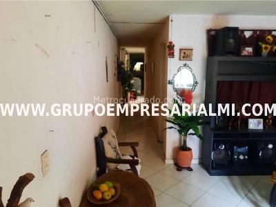 Casa de 5 alcobas en venta en El Salvador, Medellín, 114 m² · foto 8 de 17