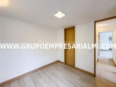 Apartamento de 3 alcobas en venta en El Poblado, Medellín, 88 m² · foto 11 de 20