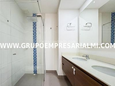Apartamento de 3 alcobas en venta en El Poblado, Medellín, 88 m² · foto 18 de 20