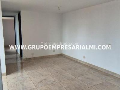Apartamento de 3 alcobas en venta en El Mirador, Bello, 54 m² · foto 6 de 20