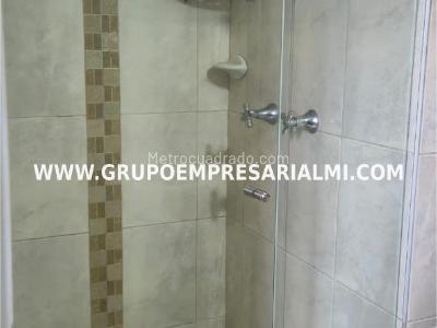 Apartamento de 3 alcobas en venta en El Mirador, Bello, 54 m² · foto 16 de 20