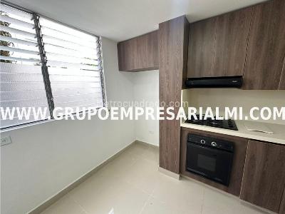 Apartamento en arriendo en El Poblado, Medellín · foto 3 de 20