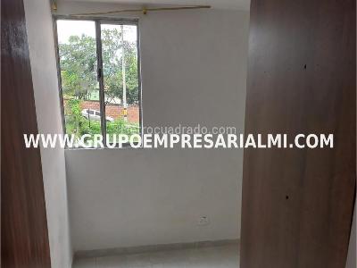 Apartamento de 3 alcobas en venta en Niquia, Bello, 55 m² · foto 7 de 20