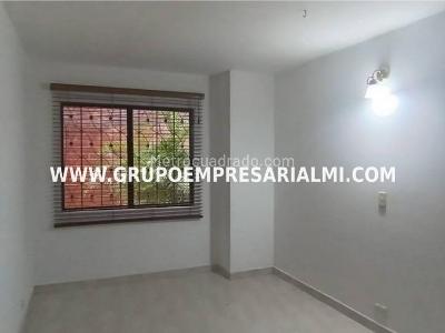 Apartamento de 3 alcobas en arriendo en El Poblado, Medellín, 127 m² · foto 7 de 19
