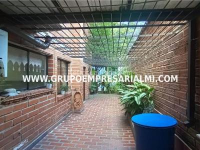 Apartamento de 3 alcobas en arriendo en El Poblado, Medellín, 127 m² · foto 8 de 19