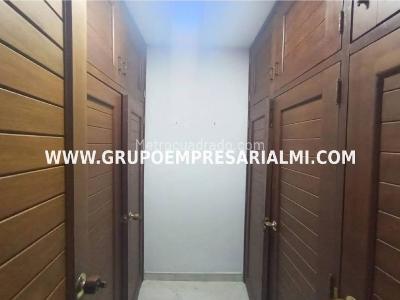 Apartamento de 3 alcobas en arriendo en El Poblado, Medellín, 127 m² · foto 13 de 19