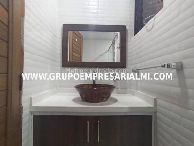 Apartamento de 3 alcobas en arriendo en El Poblado, Medellín, 127 m² · foto 15 de 19