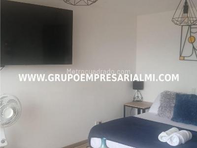 Apartaestudio en venta en El Poblado, Medellín, 30 m² · foto 7 de 20