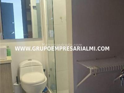 Apartaestudio en venta en El Poblado, Medellín, 30 m² · foto 9 de 20
