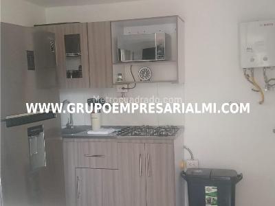 Apartaestudio en venta en El Poblado, Medellín, 30 m² · foto 12 de 20