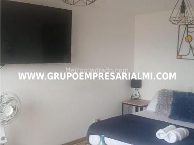 Apartaestudio en venta en El Poblado, Medellín, 30 m² · foto 17 de 20