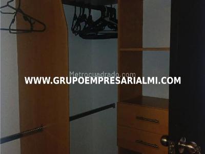 Apartaestudio en venta en El Poblado, Medellín, 30 m² · foto 18 de 20
