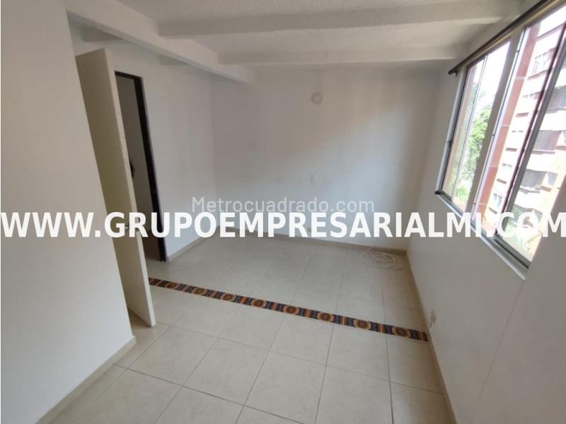 Apartamento de 2 Alcobas en La Aurora, Robledo (4to Piso) - 3