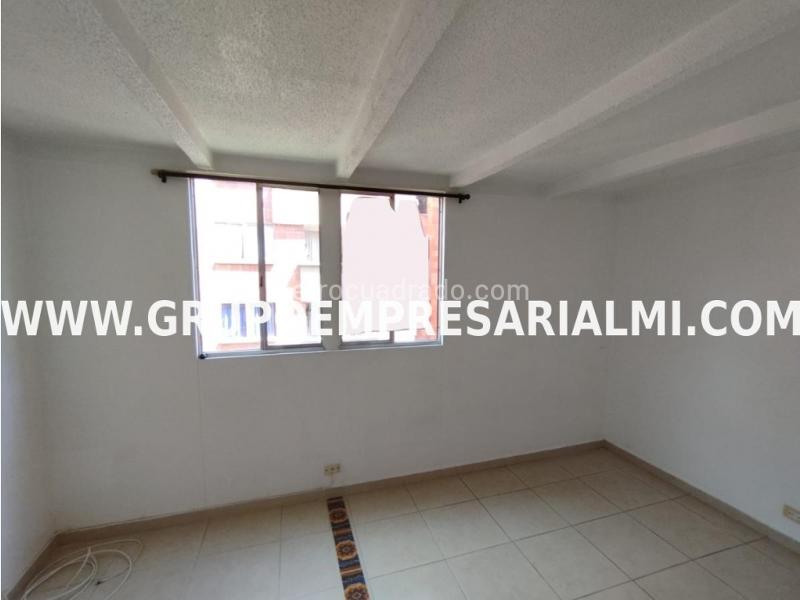 Apartamento de 2 Alcobas en La Aurora, Robledo (4to Piso) - 4