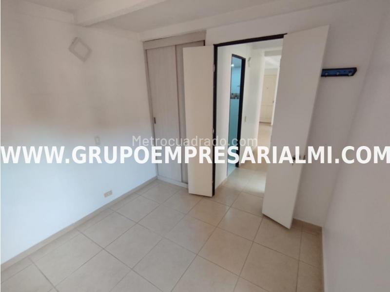 Apartamento de 2 Alcobas en La Aurora, Robledo (4to Piso) - 5