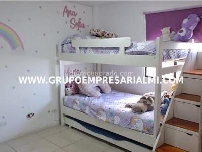 Casa de 4 alcobas en venta en Manrique, Medellín, 107 m² · foto 13 de 20