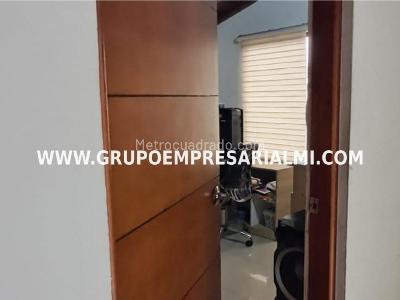 Casa de 4 alcobas en venta en Manrique, Medellín, 107 m² · foto 15 de 20