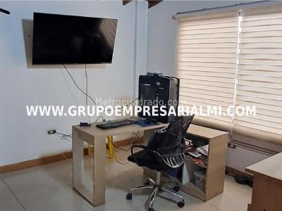 Casa de 4 alcobas en venta en Manrique, Medellín, 107 m² · foto 19 de 20
