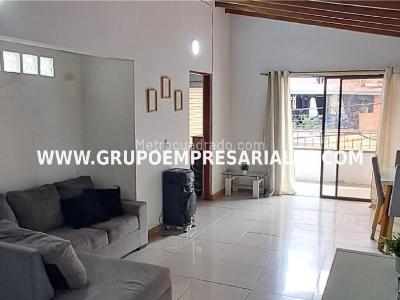 Casa de 4 alcobas en venta en Manrique, Medellín, 107 m² · foto 5 de 20
