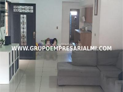 Casa de 4 alcobas en venta en Manrique, Medellín, 107 m² · foto 8 de 20