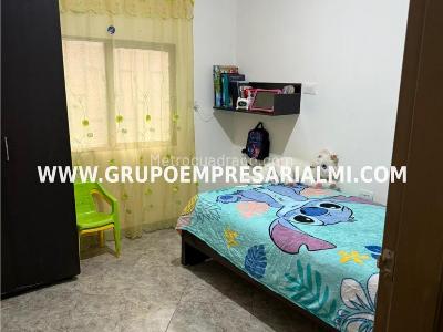 Casa de 3 alcobas en venta en Itagui, Itagüí, 60 m² · foto 5 de 20