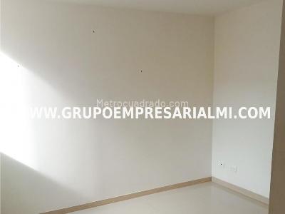 Apartamento de 2 alcobas en venta en Cabañas, Bello, 60 m² · foto 4 de 20