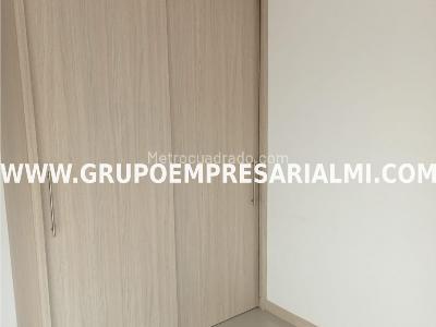 Apartamento de 2 alcobas en venta en Cabañas, Bello, 60 m² · foto 8 de 20
