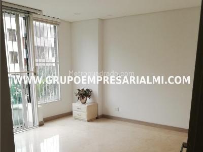 Apartamento de 3 alcobas en venta en Laureles, Medellín, 110 m² · foto 10 de 20