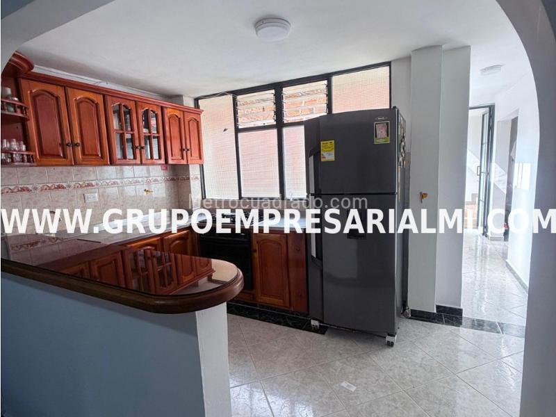 Casa Familiar Amplia de 4 Alcobas para Alquiler en Guayabal - 3