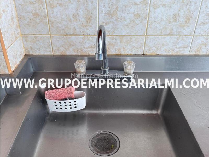 Casa Familiar Amplia de 4 Alcobas para Alquiler en Guayabal - 5