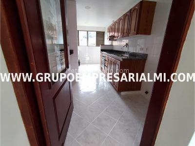 Apartamento de 3 alcobas en venta en El Poblado, Medellín, 150 m² · foto 2 de 20