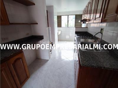 Apartamento de 3 alcobas en venta en El Poblado, Medellín, 150 m² · foto 4 de 20
