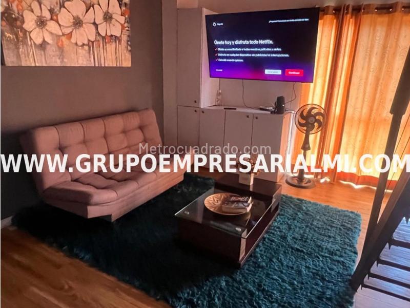 Furnished 1BR Duplex Studio in La Candelaria - 3