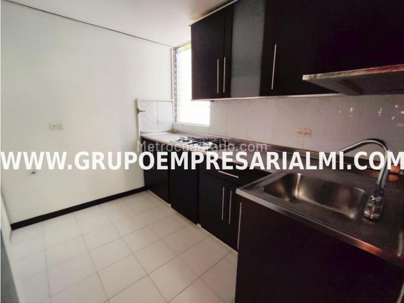 Apartamento Moderno de 2 Alcobas en Loma del Indio - 2