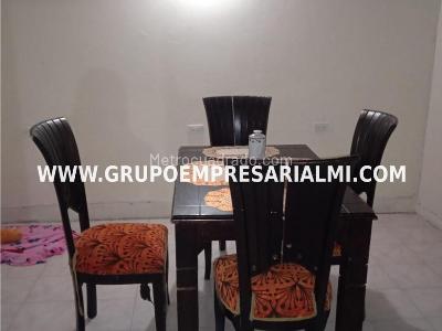 Casa de 3 alcobas en venta en Robledo, Medellín, 89 m² · foto 2 de 20