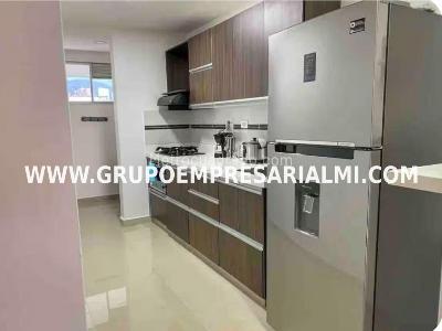 Apartamento de 3 alcobas en arriendo en Conquistadores, Medellín, 108 m² · foto 3 de 20