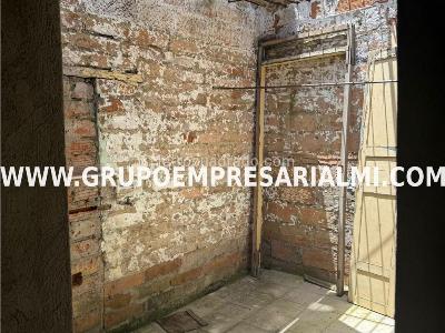 Casa de 5 alcobas en venta en Buenos Aires, Medellín, 238 m² · foto 15 de 20