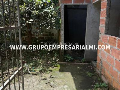 Casa de 5 alcobas en venta en Buenos Aires, Medellín, 238 m² · foto 16 de 20