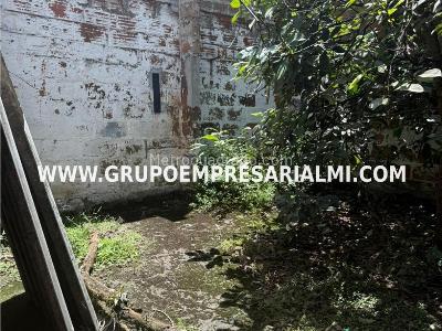 Casa de 5 alcobas en venta en Buenos Aires, Medellín, 238 m² · foto 18 de 20
