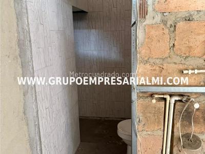 Casa de 5 alcobas en venta en Buenos Aires, Medellín, 238 m² · foto 8 de 20