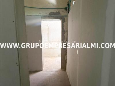 Casa de 5 alcobas en venta en Buenos Aires, Medellín, 238 m² · foto 9 de 20